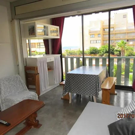 Apartment Beautiful 1-bedroom Flat In The Pyrenees-orientales, With Sea View & W